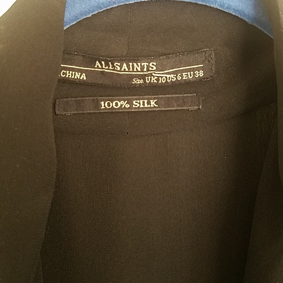 Silk dress - Picture 2 of 4